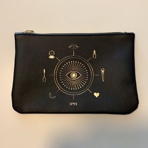 SOLD- ✨2/$8 3/$10 5/$15 Assorted Ipsy bags